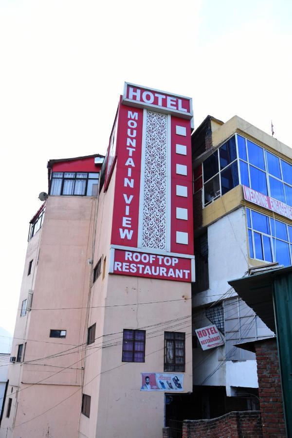 Hotel Mountain View And Rooftop Restaurant Pithorāgarh Exteriör bild